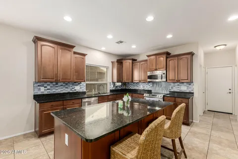 $749,900 | 2507 East Rustling Oaks Lane, Phoenix, AZ 85024