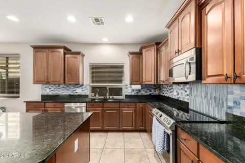 $749,900 | 2507 East Rustling Oaks Lane, Phoenix, AZ 85024