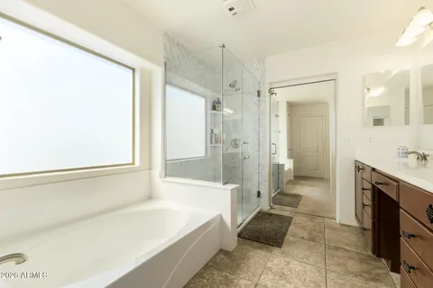 $749,900 | 2507 East Rustling Oaks Lane, Phoenix, AZ 85024