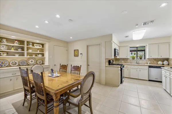 $519,000 | 307 Oarman Court, Houston, TX 77079