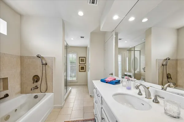 $519,000 | 307 Oarman Court, Houston, TX 77079