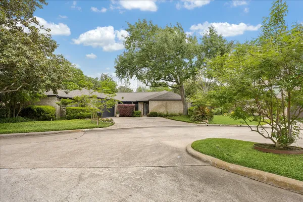 $519,000 | 307 Oarman Court, Houston, TX 77079