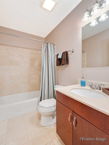3142 West George Street, Unit C2 Chicago, IL 60618 - Photo 12 of 17