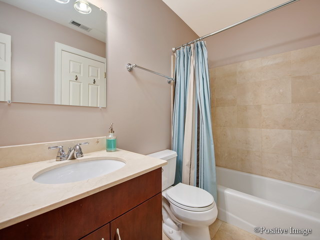3142 West George Street, Unit C2 Chicago, IL 60618 - Photo 14 of 17