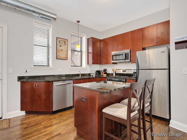 3142 West George Street, Unit C2 Chicago, IL 60618 - Photo 6 of 17