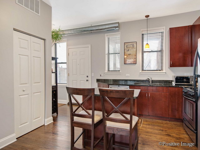 3142 West George Street, Unit C2 Chicago, IL 60618 - Photo 7 of 17