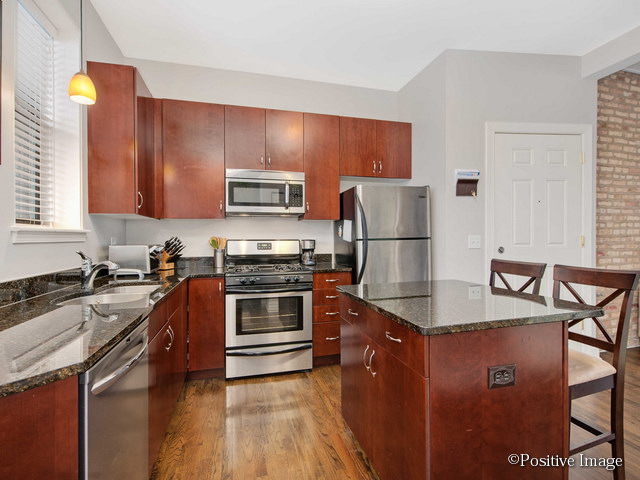 3142 West George Street, Unit C2 Chicago, IL 60618 - Photo 8 of 17