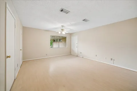 $225,000 | 6659 Bayou Glen Road, Houston, TX 77057