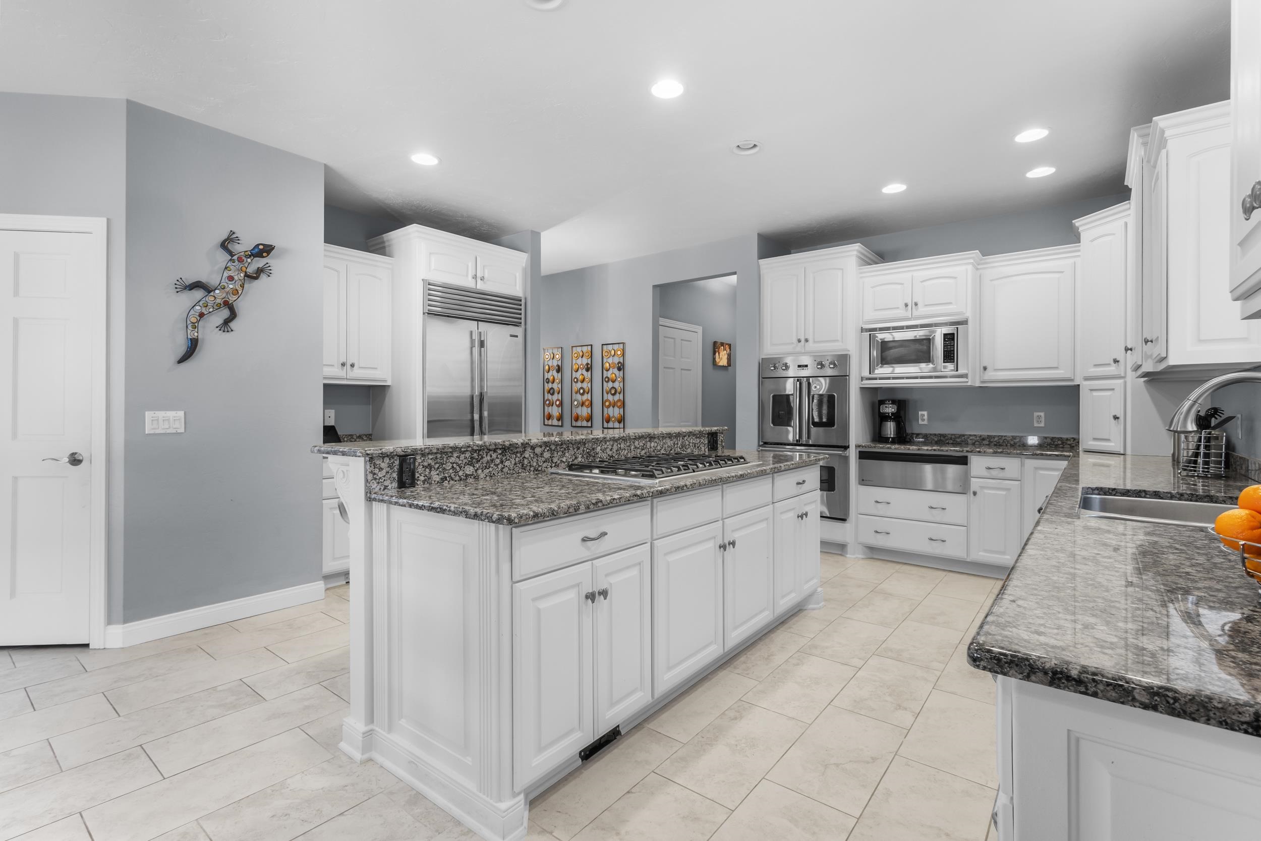 3086 Buttercup Road Neenah, WI 54956 - Photo 12 of 60