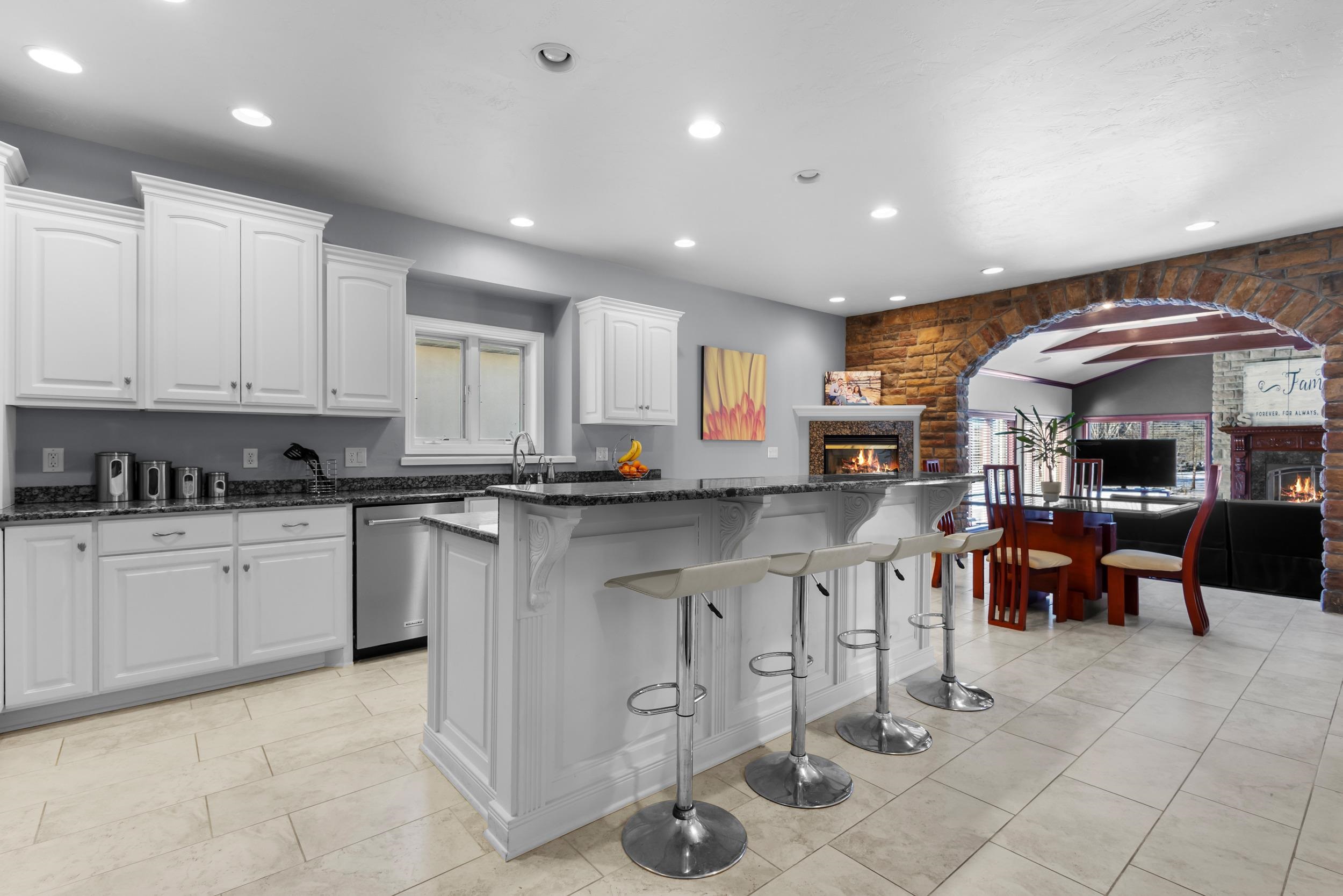 3086 Buttercup Road Neenah, WI 54956 - Photo 14 of 60