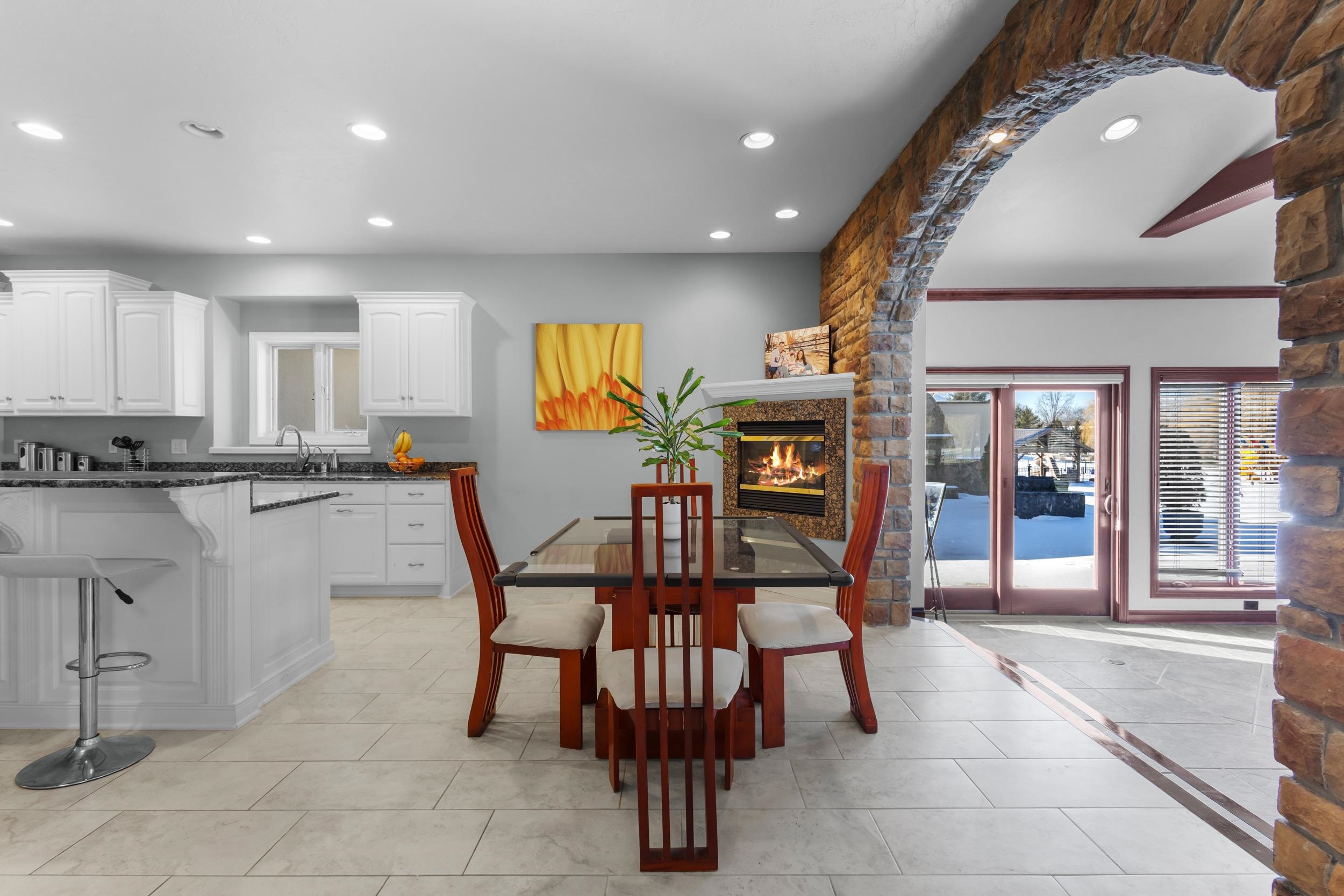 3086 Buttercup Road Neenah, WI 54956 - Photo 15 of 60