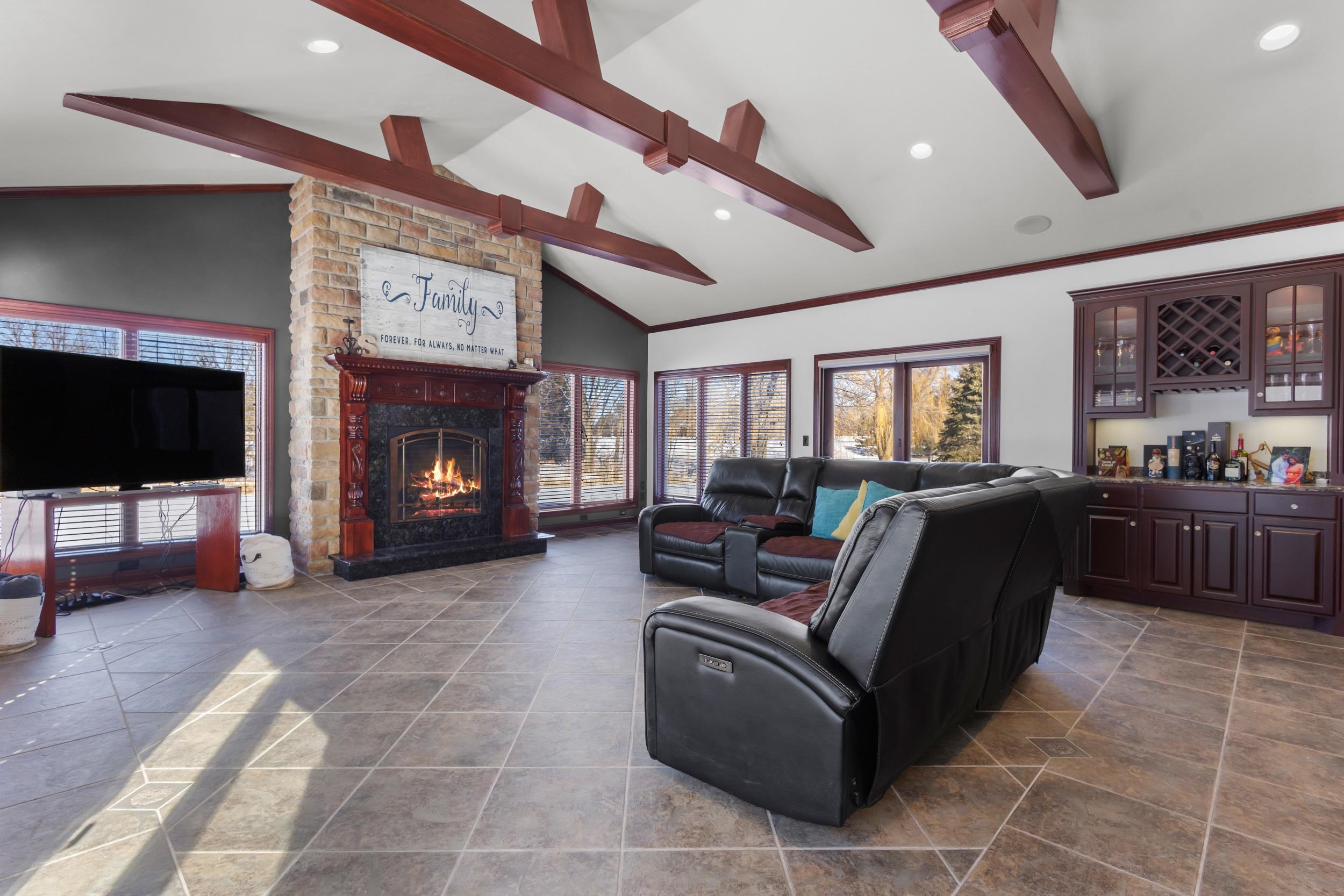 3086 Buttercup Road Neenah, WI 54956 - Photo 18 of 60