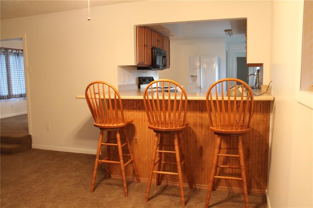 196 North Wolfcreek Road Columbus, IN 47201 - Photo 3 of 18 Gallery Image 3