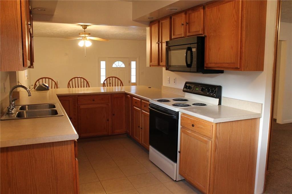 196 North Wolfcreek Road Columbus, IN 47201 - Photo 10 of 18 Gallery Image 10