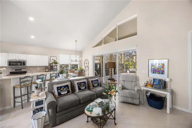 $980,000 | 1917 Timarron Way, Naples, FL 34109