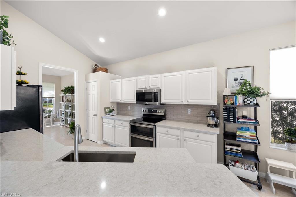 1917 Timarron Way Naples, FL 34109 - Photo 18 of 50