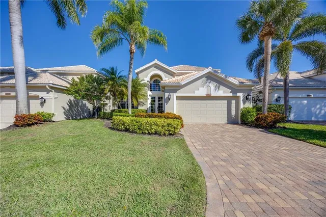$980,000 | 1917 Timarron Way, Naples, FL 34109