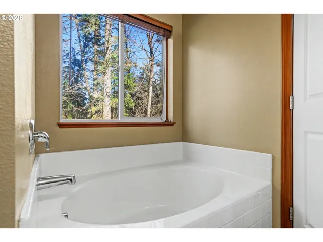 $875,000 | 47364 East Lyons Mill City Drive, Lyons, OR 97358