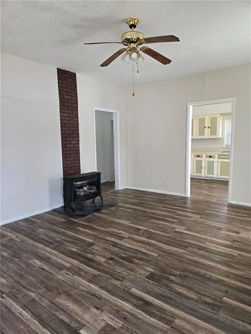 $76,000 | 301 East 6th Avenue, Caney, KS 67333