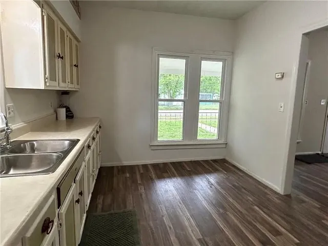 $76,000 | 301 East 6th Avenue, Caney, KS 67333