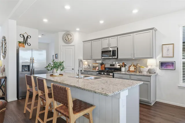 $2,300 | 358 Jewett Meadow Drive, Magnolia, TX 77354