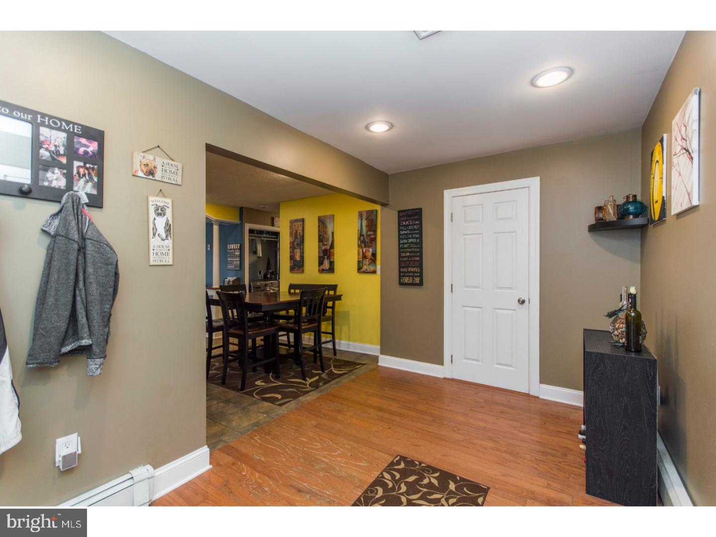 51 Oldbrook Road Levittown, PA 19057 - Photo 2 of 25 Gallery Image 2