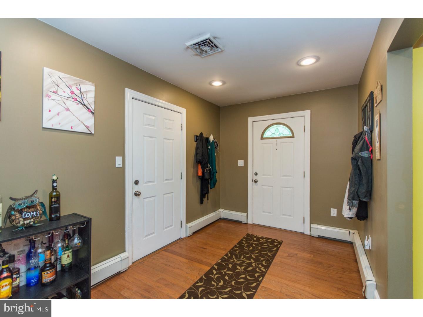 51 Oldbrook Road Levittown, PA 19057 - Photo 3 of 25 Gallery Image 3