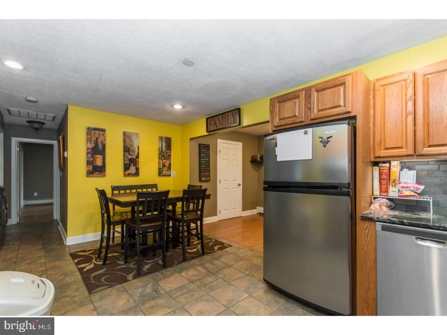 51 Oldbrook Road Levittown, PA 19057 - Photo 6 of 25 Gallery Image 6