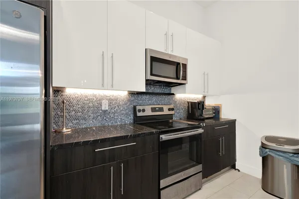 $3,500 | 4441 Northwest 9th Street, Plantation, FL 33317