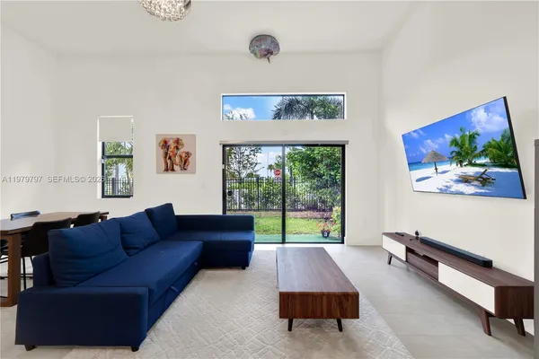 $3,500 | 4441 Northwest 9th Street, Plantation, FL 33317