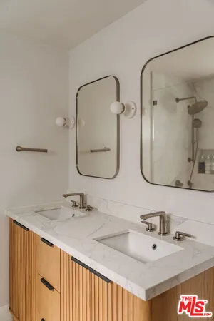 $1,598,000 | 8404 Kirkwood Drive, Los Angeles, CA 90046