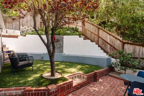 $1,598,000 | 8404 Kirkwood Drive, Los Angeles, CA 90046