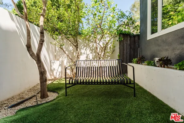 $1,598,000 | 8404 Kirkwood Drive, Los Angeles, CA 90046