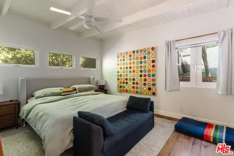 $1,598,000 | 8404 Kirkwood Drive, Los Angeles, CA 90046