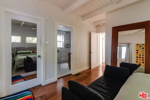$1,598,000 | 8404 Kirkwood Drive, Los Angeles, CA 90046