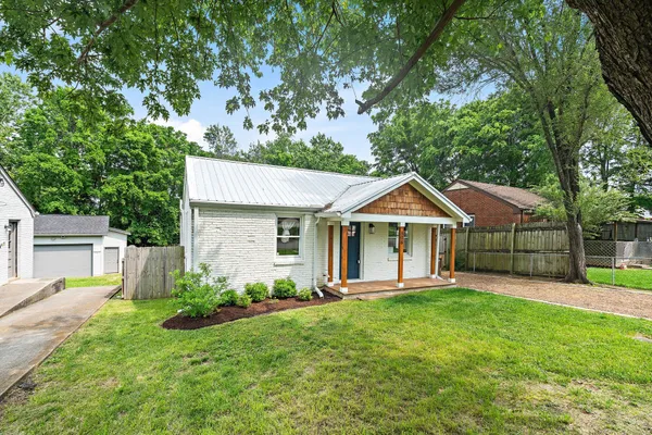 $3,000 | 806 Washington Avenue, Nashville, TN 37206
