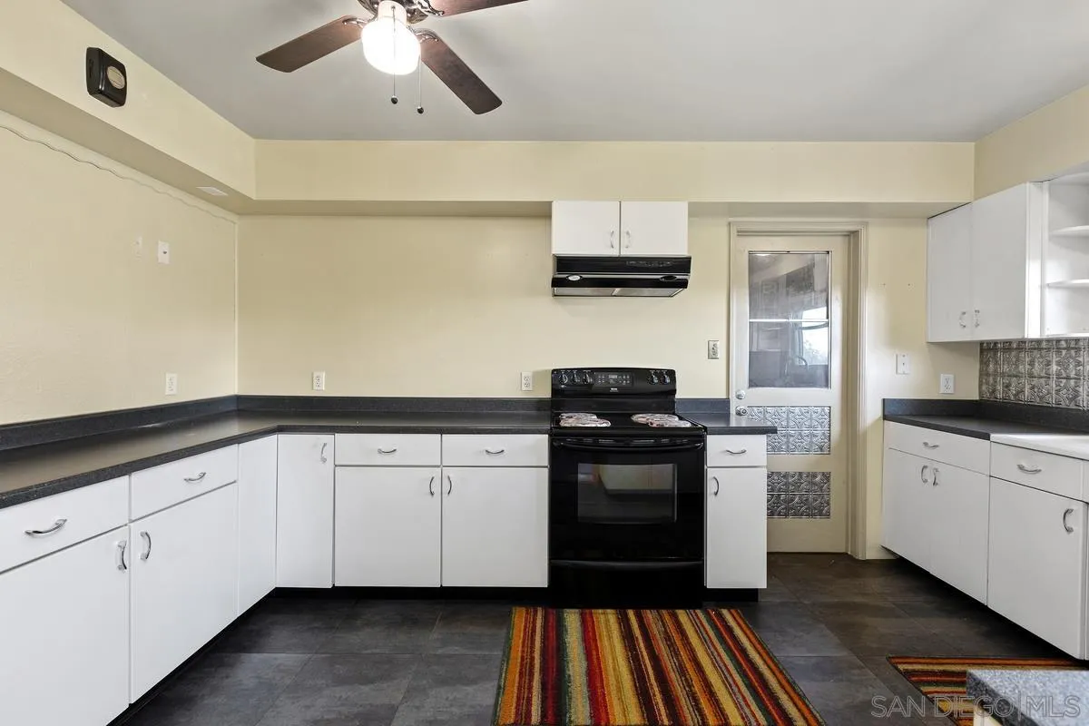 1890 Calmin Drive Fallbrook, CA 92028 - Photo 15 of 41