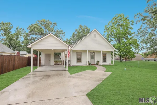 $225,000 | 44275 Clement Street, Sorrento, LA 70778