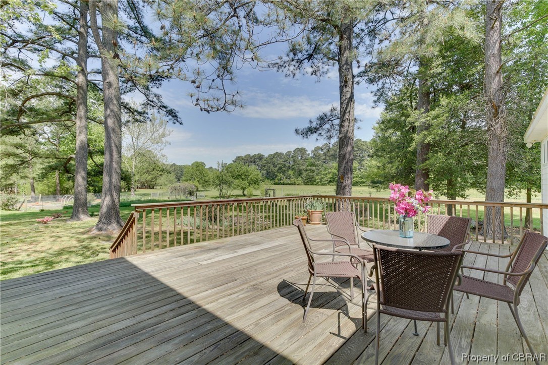 1595 Fitchetts Wharf Road Moon, VA 23119 - Photo 37 of 50