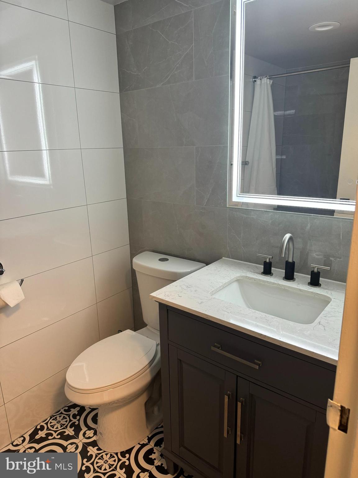 45203 Delaire Landing Road, Unit 203 Philadelphia, PA 19114 - Photo 11 of 22