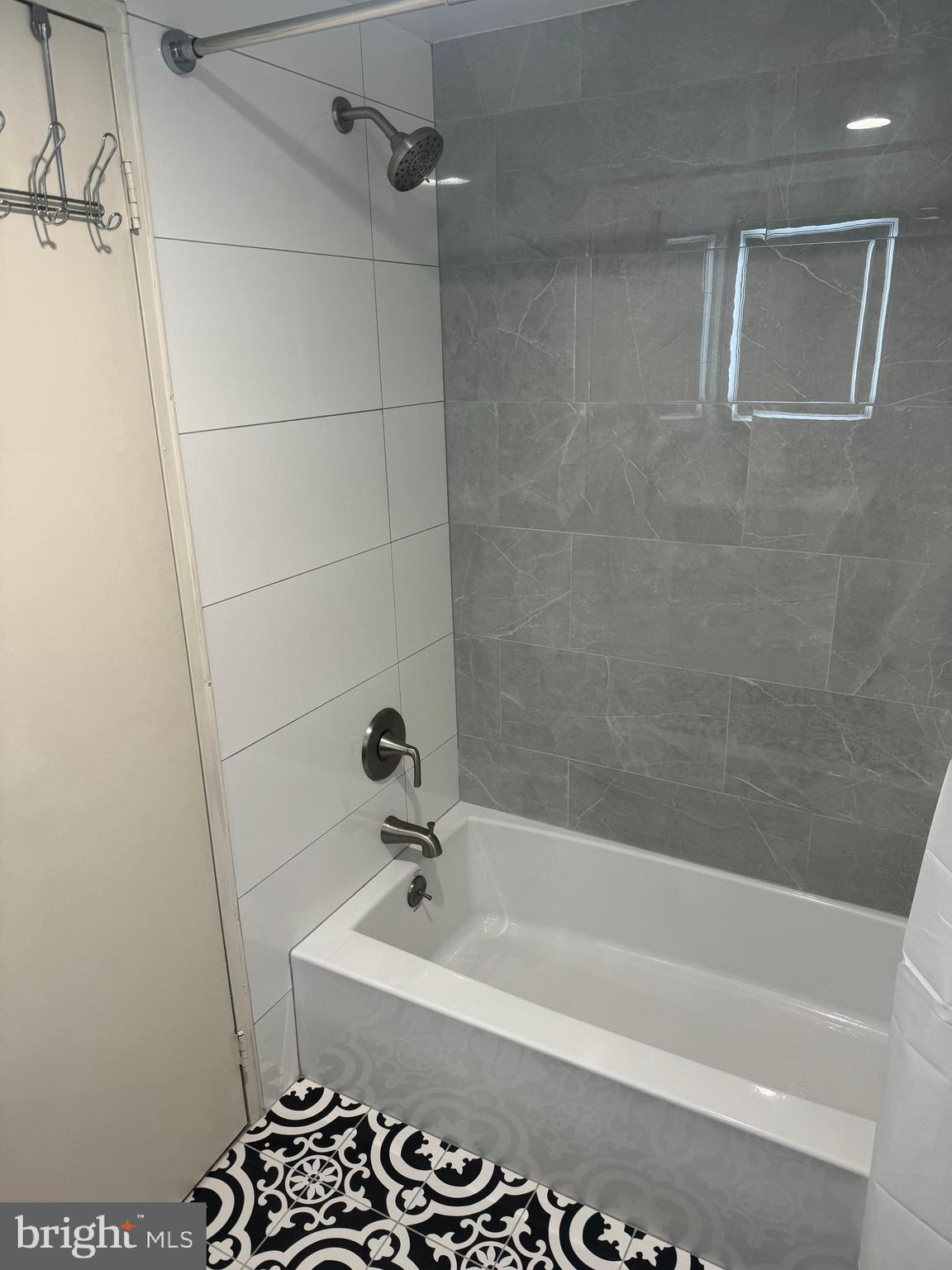 45203 Delaire Landing Road, Unit 203 Philadelphia, PA 19114 - Photo 12 of 22