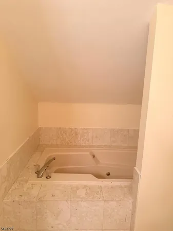 $2,500 | 3 Purgatory Court, Unit 2, Vernon, NJ 07462