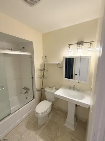 $2,500 | 3 Purgatory Court, Unit 2, Vernon, NJ 07462