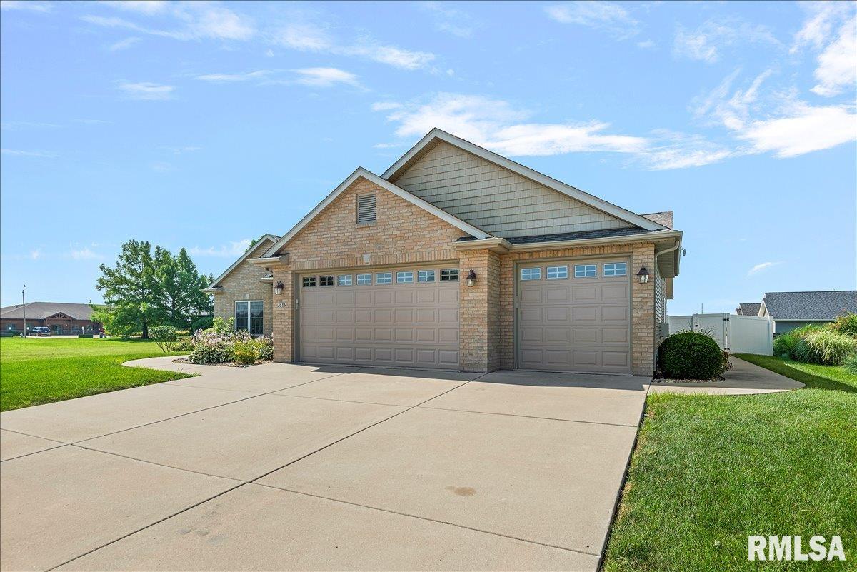 3516 Fernwood Drive Springfield, IL 62711 - Photo 5 of 68