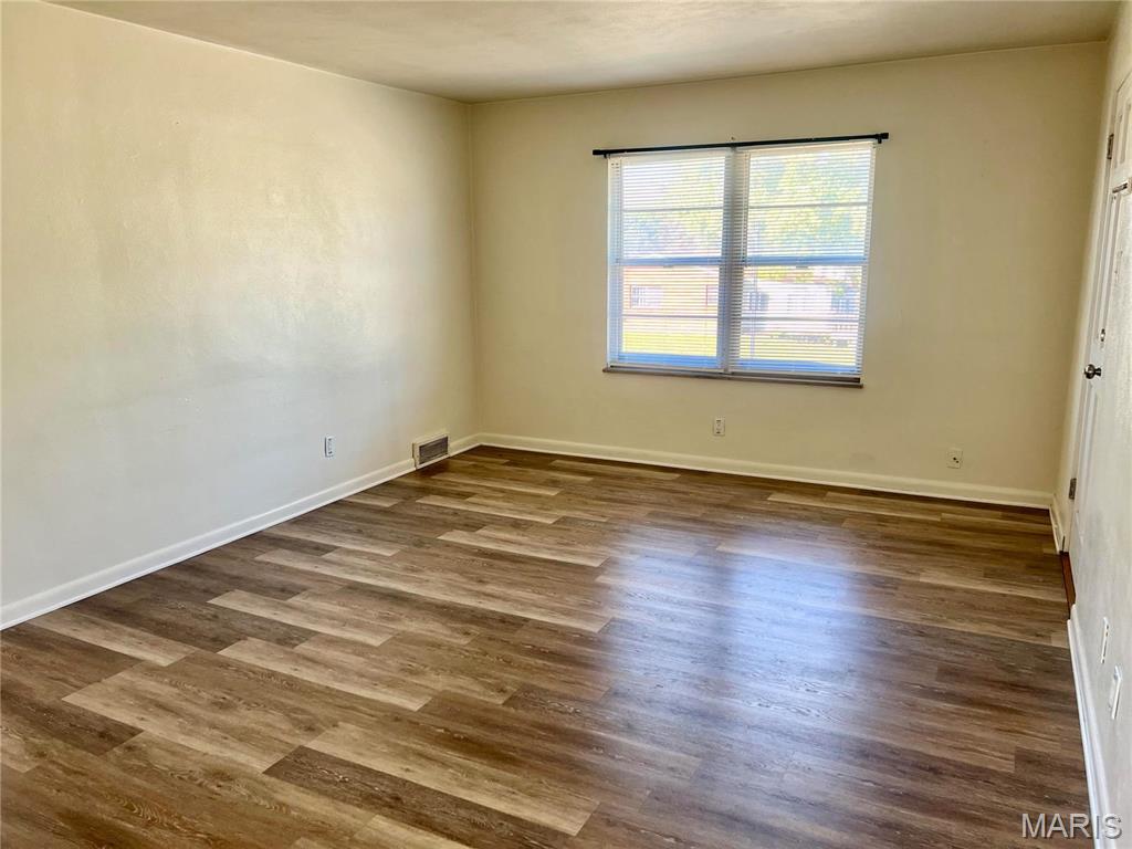 523 South Central Avenue, Unit 4 Roxana, IL 62084 - Photo 2 of 6