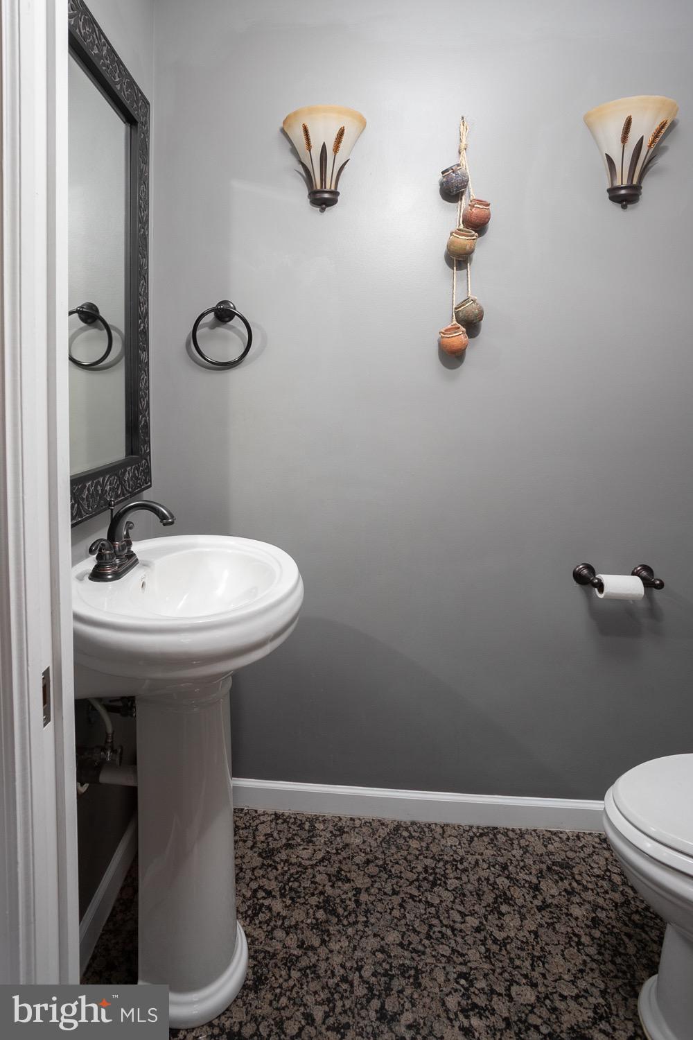 549 McKendimen Road Medford, NJ 08055 - Photo 16 of 37 1/2 Bathroom in the main level