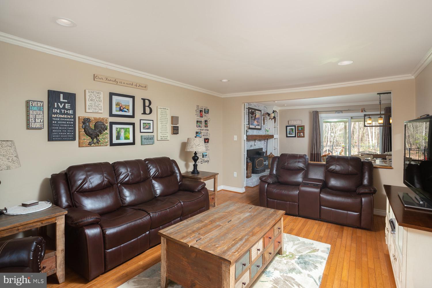 549 McKendimen Road Medford, NJ 08055 - Photo 7 of 37 Living room to your left