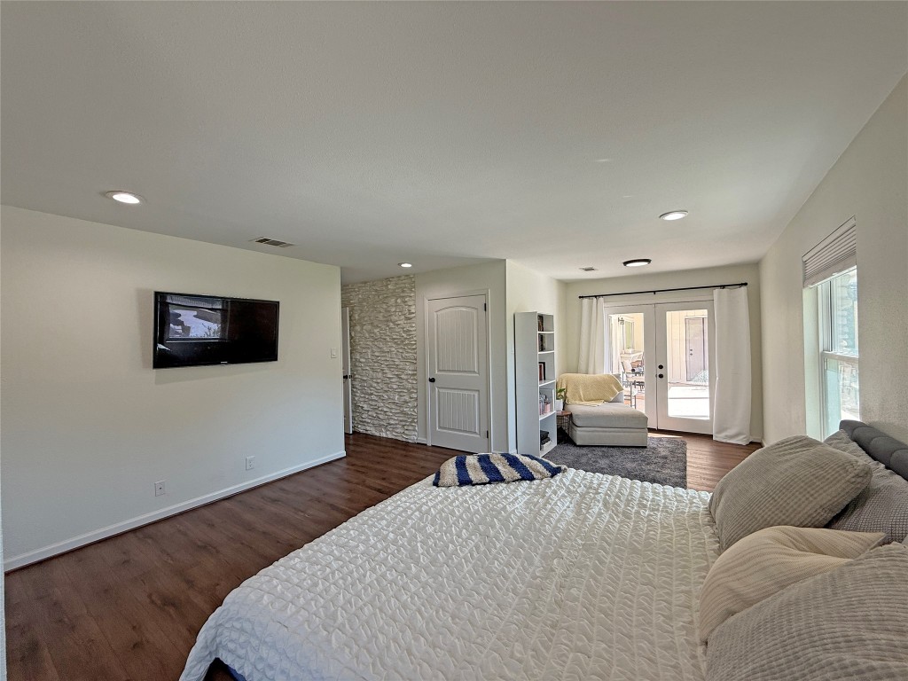 3400 Deer Trail Georgetown, TX 78628 - Photo 16 of 40 Primary bedroom