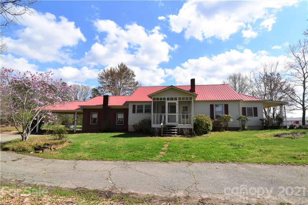 4462 Henry Dellinger Road Maiden, NC 28650 - Photo 1 of 27 Gallery Image 1