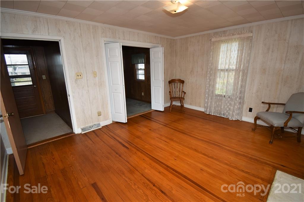4462 Henry Dellinger Road Maiden, NC 28650 - Photo 5 of 27 Gallery Image 5
